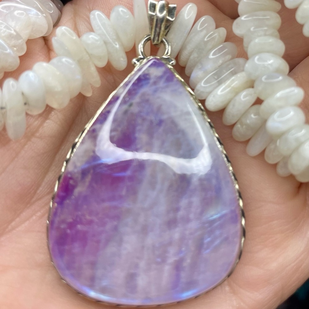 Elegant Purple Teardrop Pendant Necklace